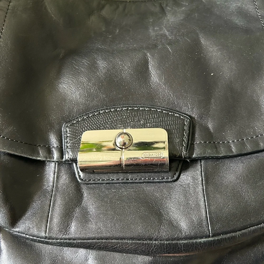 Coach bag with grey lining - Picture 3 of 8